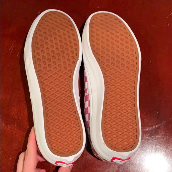 Pink Checkered Vans Mens 9.5 - Picture 4 of 4
